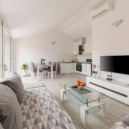 Apartments Era Изола Экстерьер фото